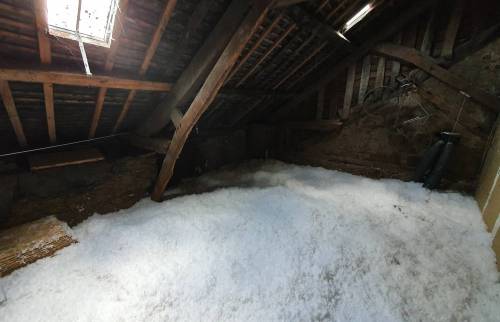 Isolation des combles avec un soufflage de laine minérale