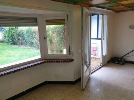 Ancienne véranda à démolir pour construction d'une extension de maison - Villeneuve d'Ascq 59