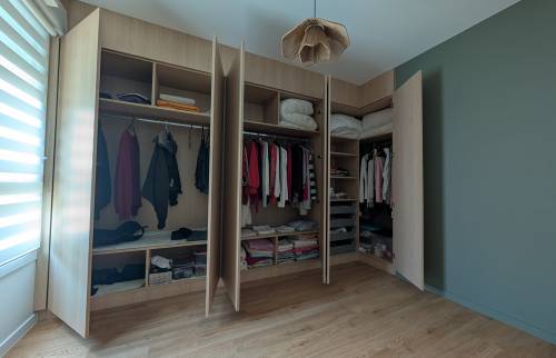 Dressing sur mesure ouvert – Rangements optimisés