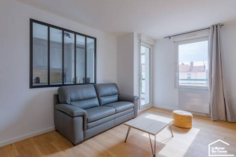 Rénovation complète de cet appartement pour une location meublée, quartier d'affaires Lyon Part Dieu