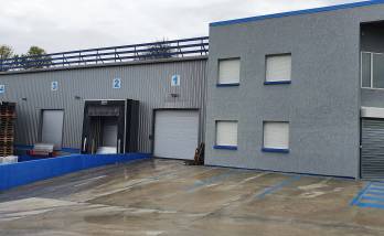 Façade de locaux professionnels après travaux de rénovation extérieure - Brie-Comte-Robert 77170