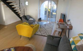 Pose de parquet contrecollé lors d'une rénovation de maison - Pornic 44210