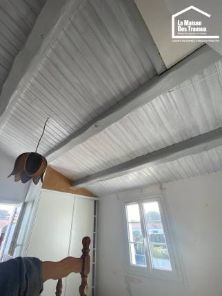 Rénovation des plafonds poutres et lambris