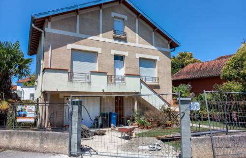 Remplacement des poteaux et création d'un seuil pour portail motorisé coulissant