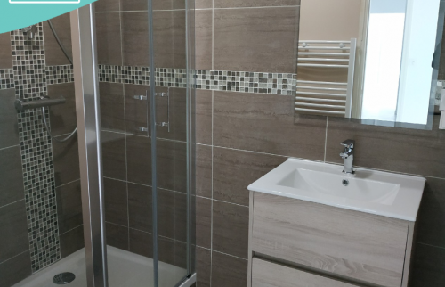 Modernisation de Cuisine et Salle de Bain dans un Appartement à Sainte-Maxime