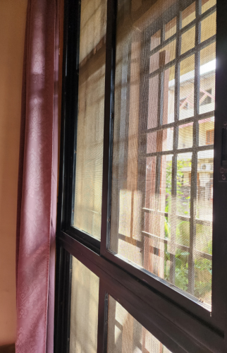 fenêtres en aluminium gris anthracite