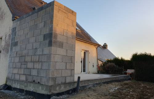 Construction des murs pour la véranda : créer un espace privé dans l'extension maison