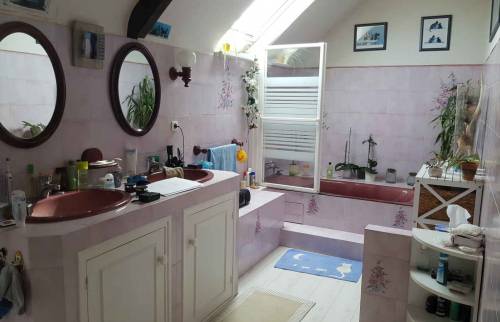 Rénovation d'une salle de bain à La Fresnais (avant)