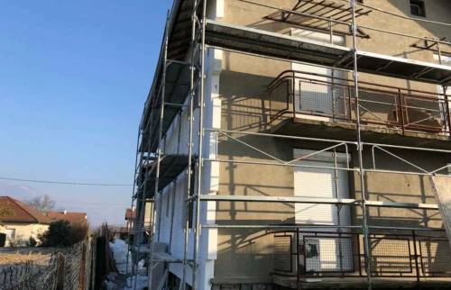 Façade en cours de réalisation