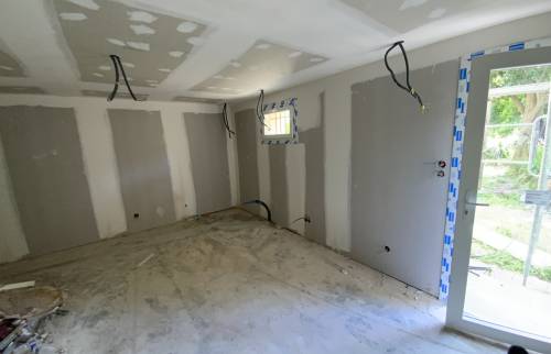 Cuisine avant rénovation à ALÉS 