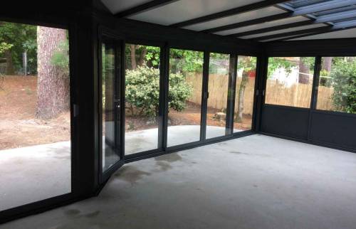 Rénovation d'une maison avec la véranda et le garage, à Saint Brévin