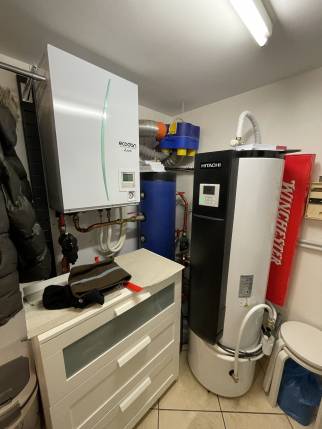 Unité intérieure de pompe à chaleur air-eau posée en rénovation énergétique - Saint-Marcel-lès-Valence 26320