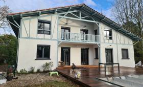 Maison rénovée aux mathes.