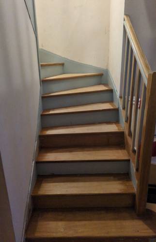Etat initial escalier bois avant renovation escalier Chavagne
