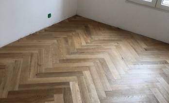 Parquet massif en bâtons rompus à Clichy