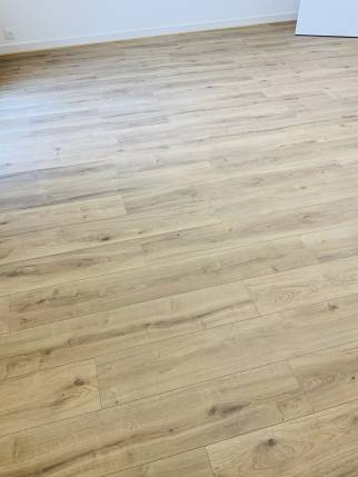 Pose d'un parquet stratifié