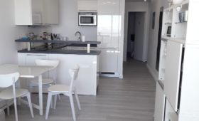 Appartement blanc et épuré