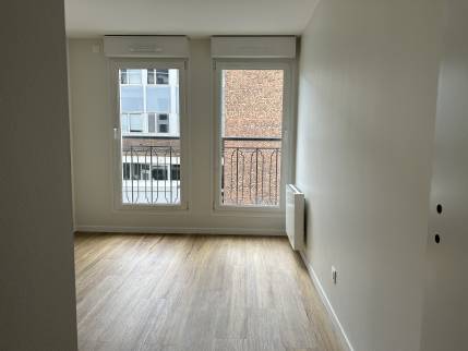 Chambre d'un des appartements (Caen 14000)