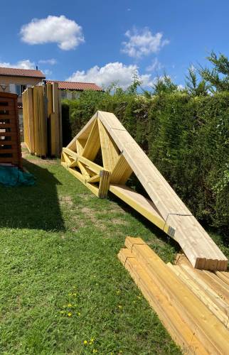 Surélévation de toiture pour agrandissement d'une maison située dans l'ouest lyonnais