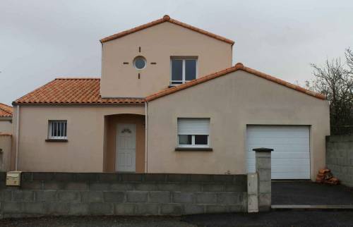 Avant les travaux - Réalisation d'une surélévation et d'une extention pour cette maison à Rezé (44)