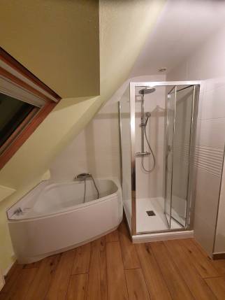 Rénovation Terminée : Salle de Bain Moderne Après Rénovation