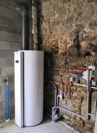 Installation du chauffe eau thermodynamique dans le garage