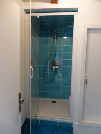 Champagne au Mont d'Or (69410) : rénovation des combles avec création d'une salle d'eau et remplacement de l'escalier