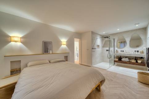 vue d'ensemble de la nouvelle chambre parentale