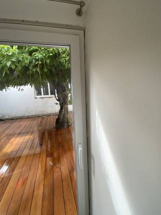 Conception d'une terrasse en bois naturel