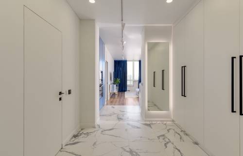 Entrée monochrome blanc 