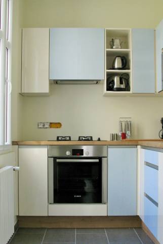 Rénovation complète et aménagement d'une cuisine dans un petit espace (Dardilly, 69)