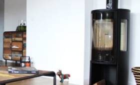 Installation d'une cheminée contemporaine