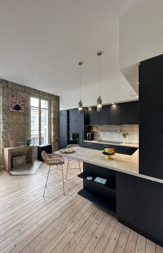 Rénovation d'un appartement avec une cuisine sur mesure à Bordeaux 
