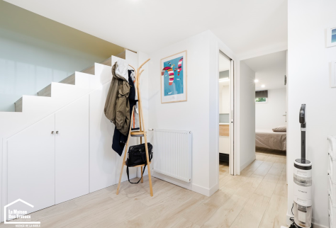 Agencement optimisé sous escalier