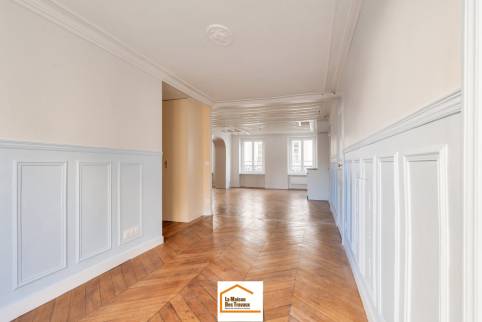 Asnieres-sur-Seine_92600_06_couloir-avec-boiseries