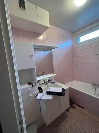 Salle de bain ancienne avant travaux Sains-en-Gohelle