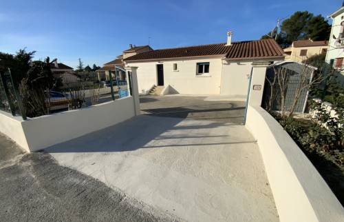 entrée avec accès PMR micro crèche La Maison Des Travaux Alès