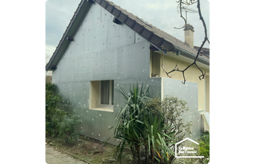 Évolution de l'avancée des travaux pour la pose de l'isolation thermique par l'extérieur