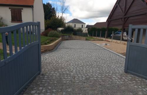 Cour après travaux: pavés granit du Portugal