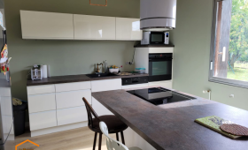 Rénovation cuisine avec îlot central à Dole