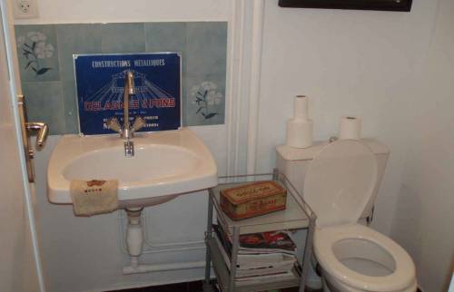 Le WC + lave mains avant travaux