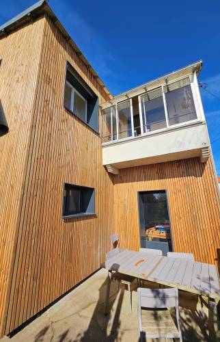 ITE entrée avec façade en bois