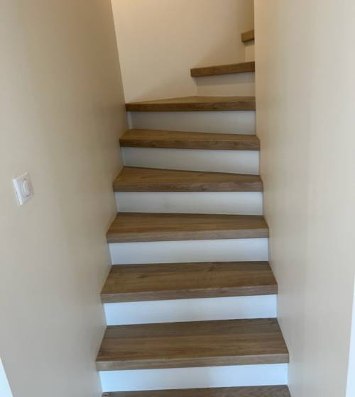 Escalier et cage d'escalier rénovés - Lagnieu 01150