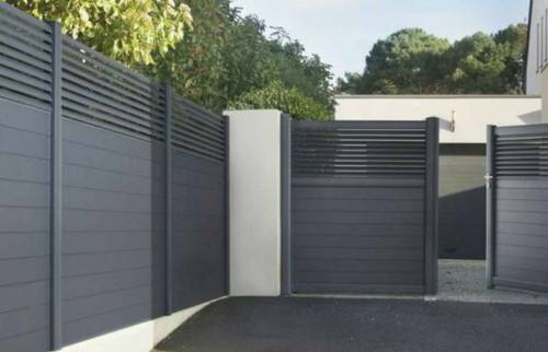 Portail en PVC ouverture normale - Gestel (56530)