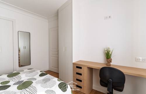 Bureau après