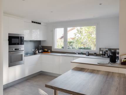 Nouvelle implantation de cuisine après rénovation - Roquebrune-sur-Argens 83