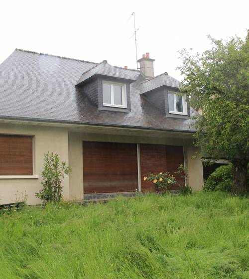 Création d’une lucarne chien assis sur mesure après rehaussement dans pavillon à Cuvry 57420