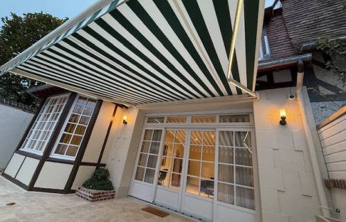 Store banne à Deauville 