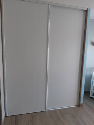 Aménagement d'un dressing sur mesure avec portes coulissantes - Châtillon-la-Palud 01320
