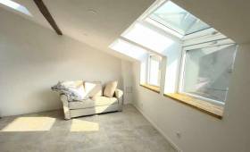 Une belle pièce lumineuse